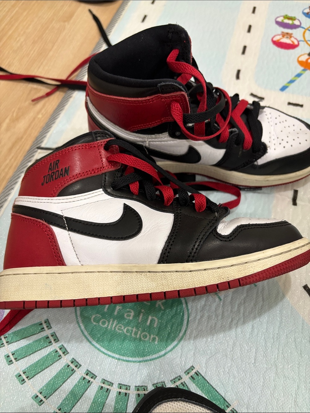 Nike Air Jordan Kids Sneakers in Black, White & Red